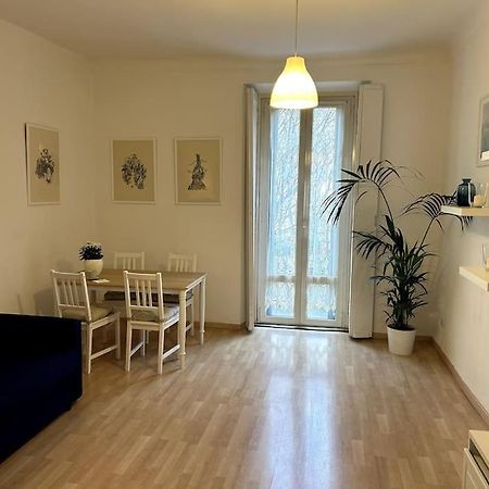 Elegante Appartamento In Centro ميلان المظهر الخارجي الصورة